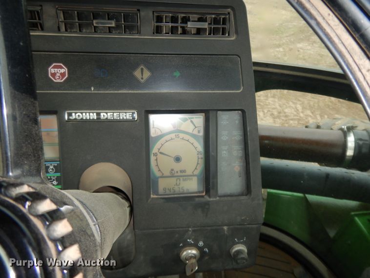 image for item HO9326 1982 John Deere 8560  4WD tractor