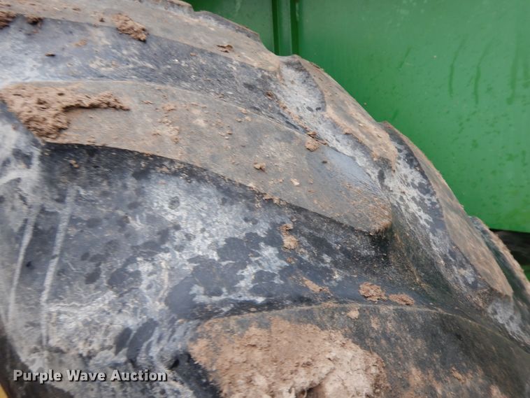 image for item HO9326 1982 John Deere 8560  4WD tractor