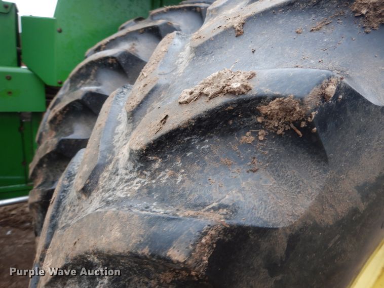 image for item HO9326 1982 John Deere 8560  4WD tractor