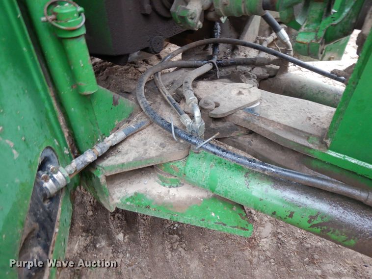 image for item HO9326 1982 John Deere 8560  4WD tractor