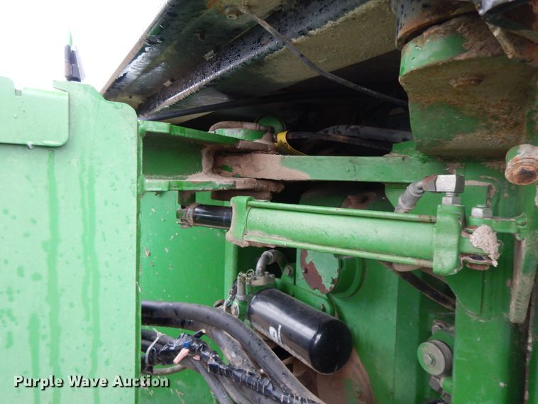 image for item HO9326 1982 John Deere 8560  4WD tractor