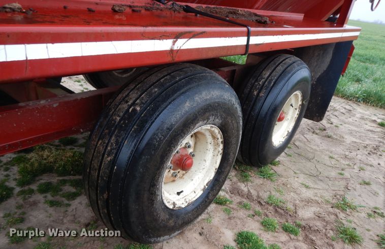 image for item HO9327 BBI  manure spreader