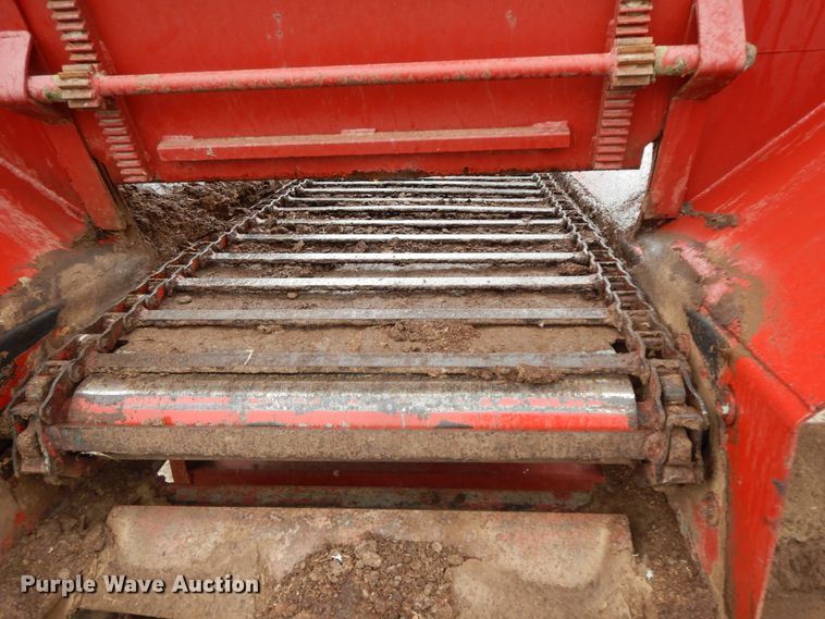 image for item HO9327 BBI  manure spreader