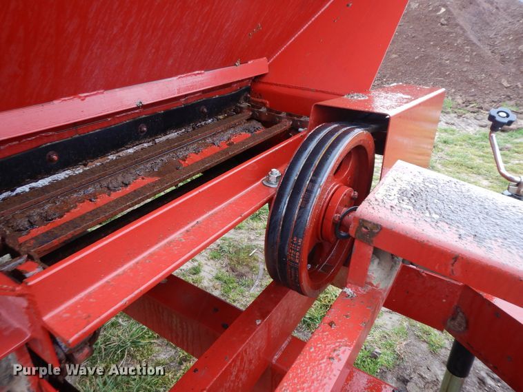 image for item HO9327 BBI  manure spreader