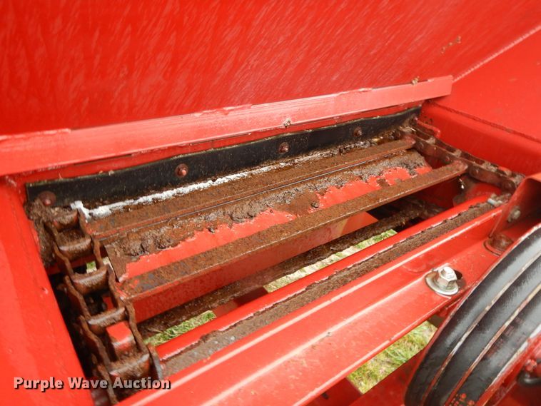 image for item HO9327 BBI  manure spreader