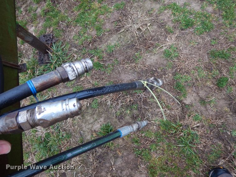 image for item HO9328 John Deere 960  field cultivator