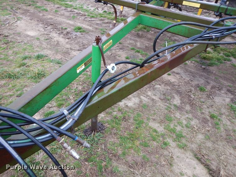 image for item HO9328 John Deere 960  field cultivator