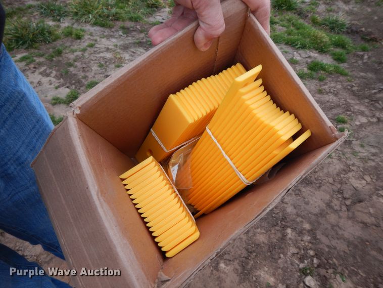 image for item HO9328 John Deere 960  field cultivator