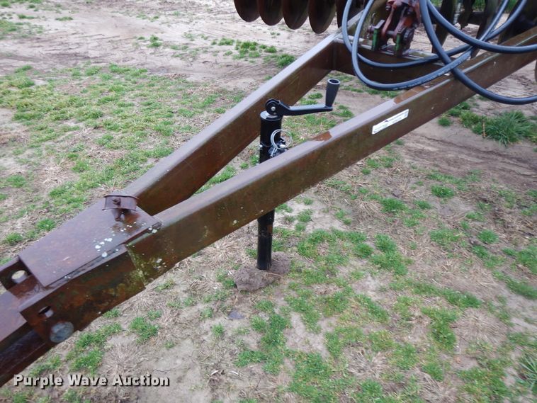 image for item HO9329 John Deere  field cultivator