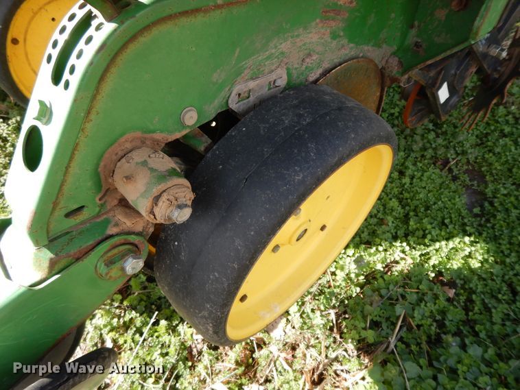 image for item HO9334 John Deere 7200 Max Emerge 2  no-till planter