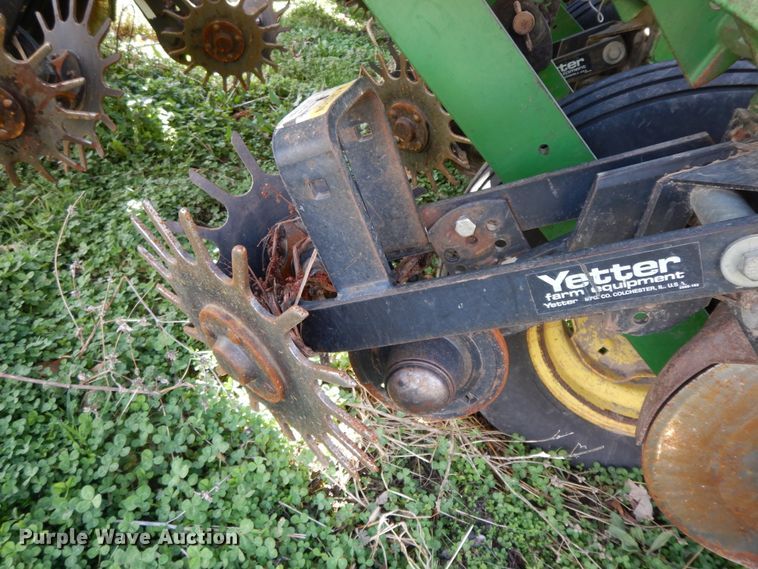 image for item HO9334 John Deere 7200 Max Emerge 2  no-till planter