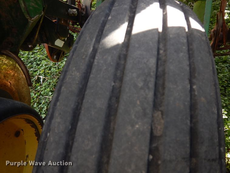 image for item HO9334 John Deere 7200 Max Emerge 2  no-till planter