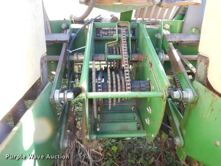 image for item HO9334 John Deere 7200 Max Emerge 2  no-till planter