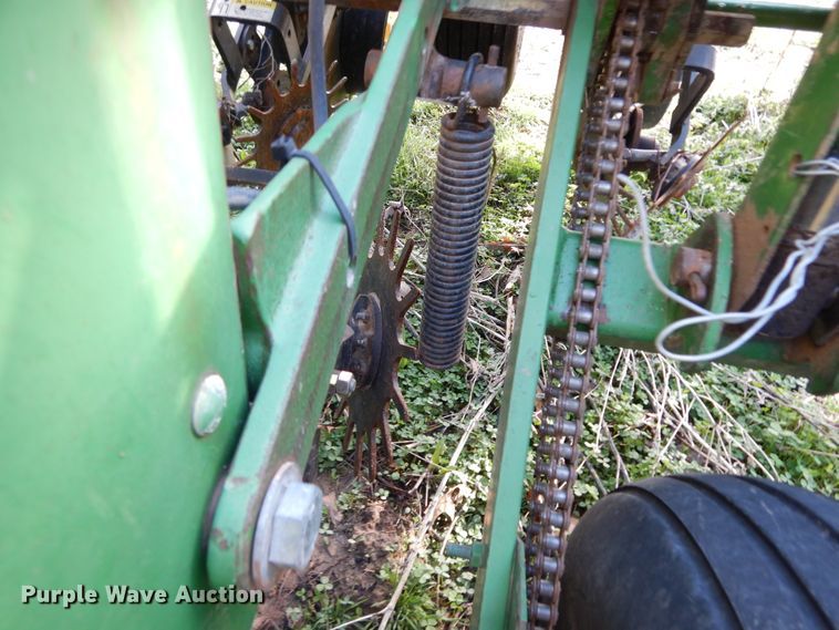 image for item HO9334 John Deere 7200 Max Emerge 2  no-till planter