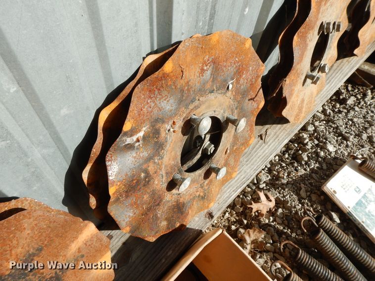 image for item HO9334 John Deere 7200 Max Emerge 2  no-till planter