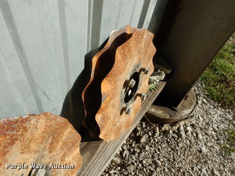 image for item HO9334 John Deere 7200 Max Emerge 2  no-till planter