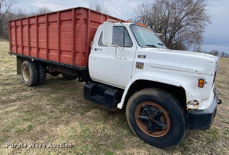 image for item HR9485 1979  Chevrolet C70  grain truck
