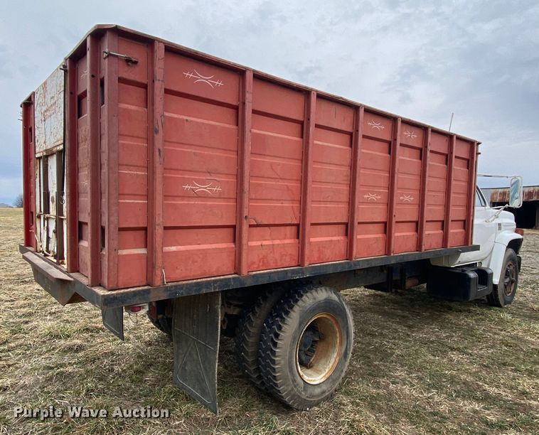 image for item HR9485 1979  Chevrolet C70  grain truck