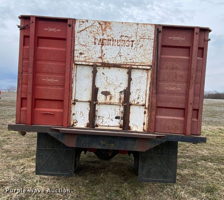 image for item HR9485 1979  Chevrolet C70  grain truck