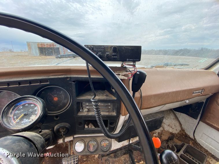 image for item HR9485 1979  Chevrolet C70  grain truck