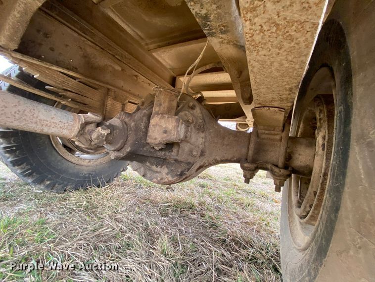 image for item HR9485 1979  Chevrolet C70  grain truck