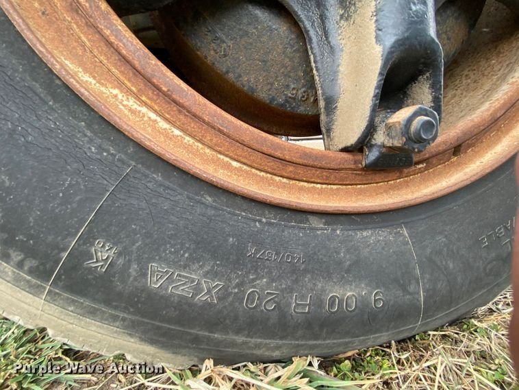 image for item HR9485 1979  Chevrolet C70  grain truck