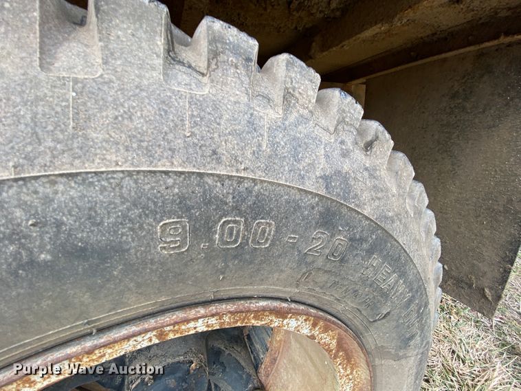 image for item HR9485 1979  Chevrolet C70  grain truck