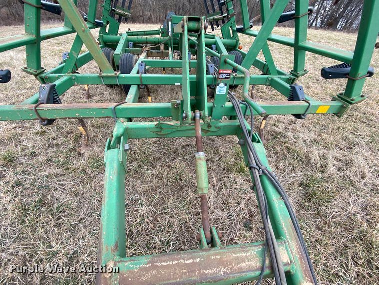image for item HR9490 John Deere 980  field cultivator
