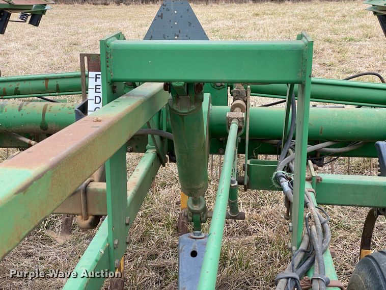 image for item HR9490 John Deere 980  field cultivator