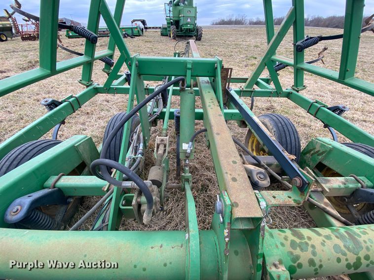 image for item HR9490 John Deere 980  field cultivator