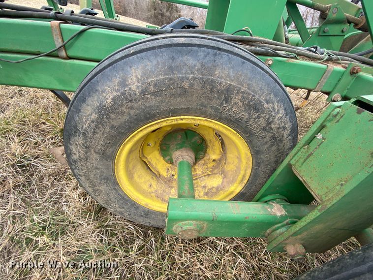 image for item HR9490 John Deere 980  field cultivator