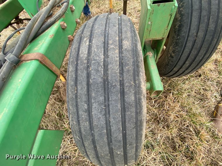 image for item HR9490 John Deere 980  field cultivator
