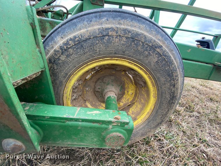 image for item HR9490 John Deere 980  field cultivator