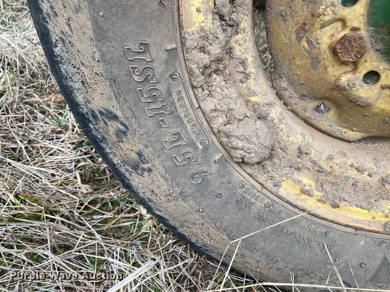 image for item HR9490 John Deere 980  field cultivator