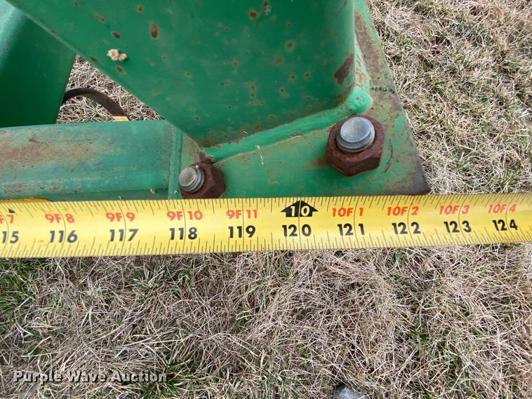 image for item HR9490 John Deere 980  field cultivator