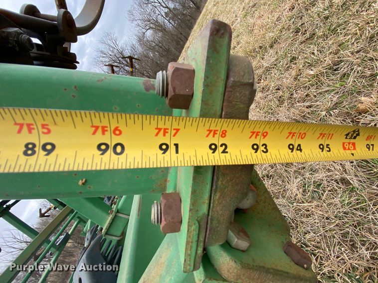 image for item HR9490 John Deere 980  field cultivator