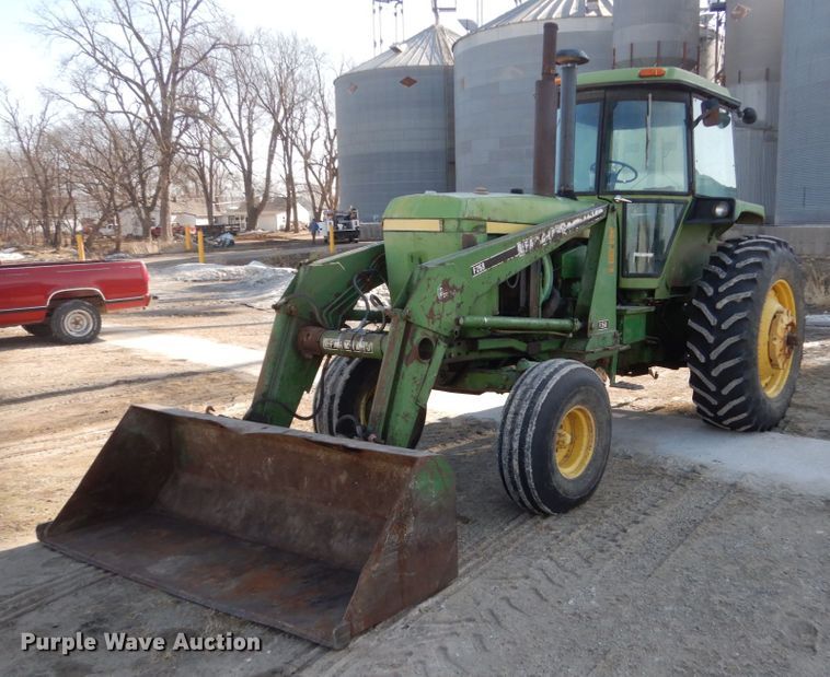 image for item HS9982 1975 John Deere 4630  tractor