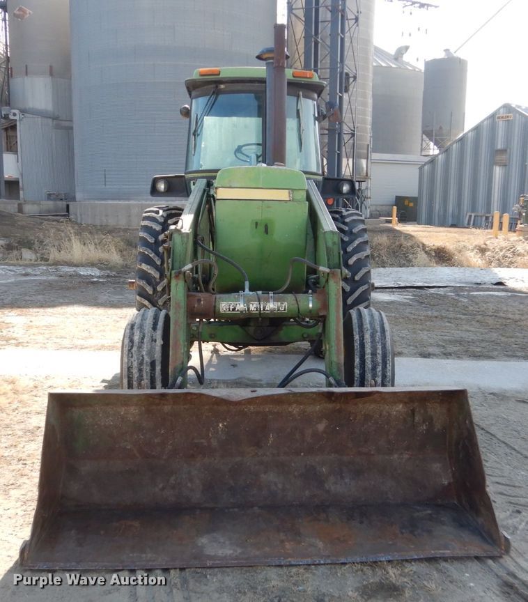 image for item HS9982 1975 John Deere 4630  tractor