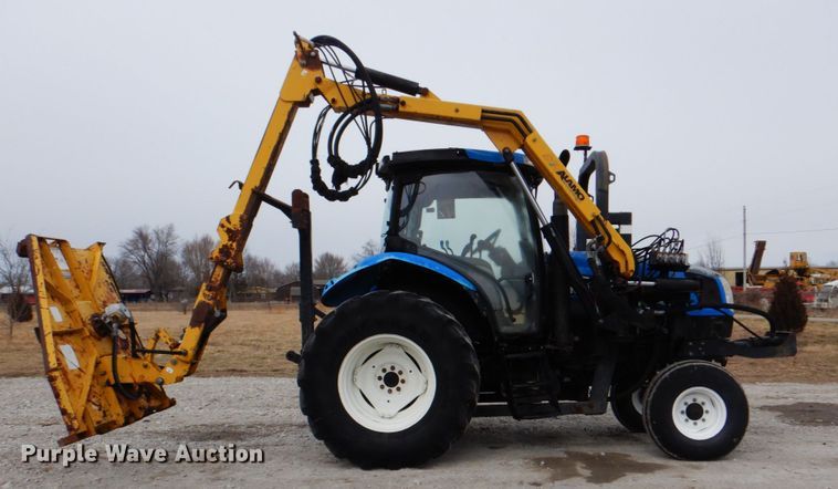 image for item HX9176 2004 New Holland TS115A  tractor
