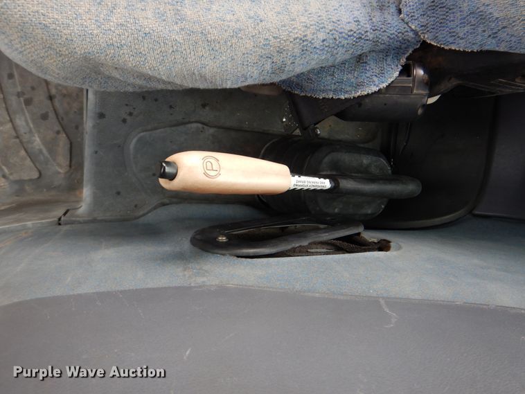 image for item HX9176 2004 New Holland TS115A  tractor