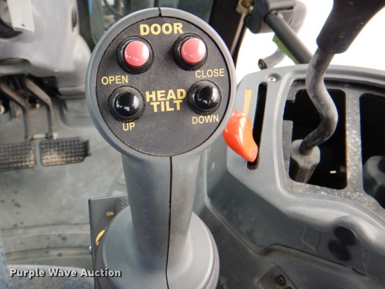 image for item HX9176 2004 New Holland TS115A  tractor