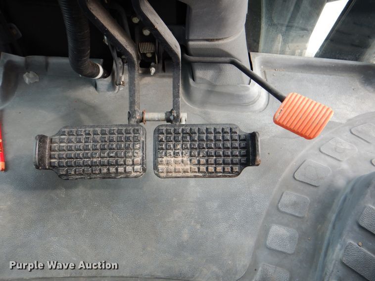 image for item HX9176 2004 New Holland TS115A  tractor