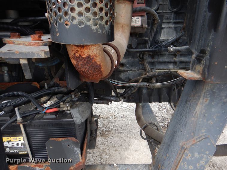 image for item HX9176 2004 New Holland TS115A  tractor