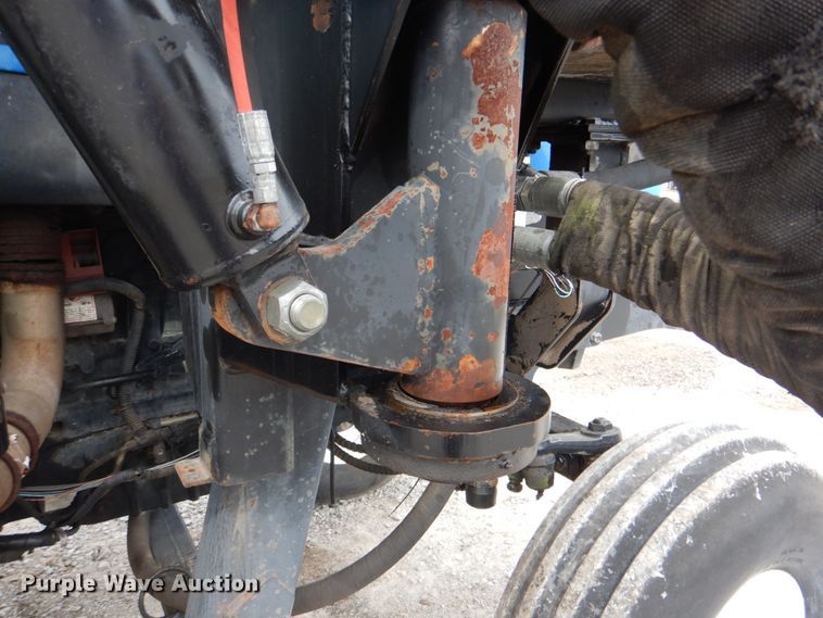 image for item HX9176 2004 New Holland TS115A  tractor