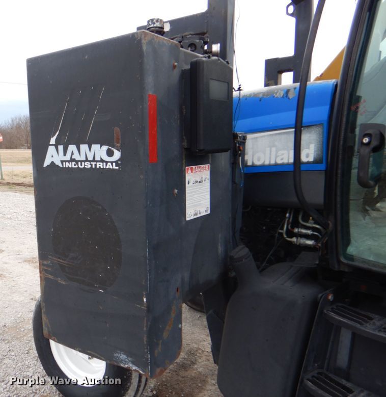 image for item HX9176 2004 New Holland TS115A  tractor