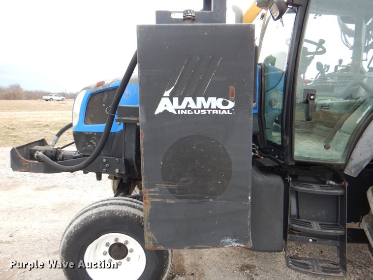 image for item HX9176 2004 New Holland TS115A  tractor