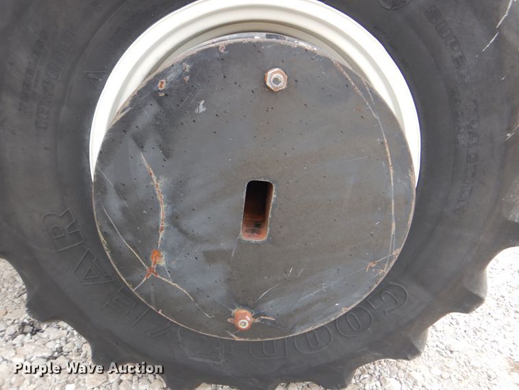 image for item HX9176 2004 New Holland TS115A  tractor