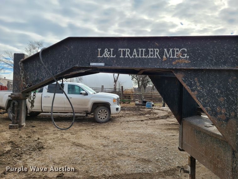 image for item IA9299 2001 L&L equipment trailer