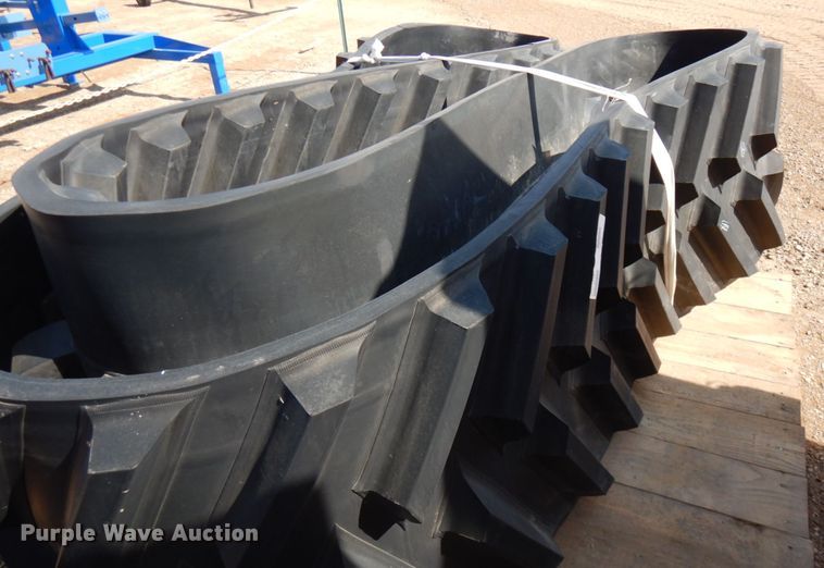 image for item IA9443 (2) Camsco AG3500 tracks