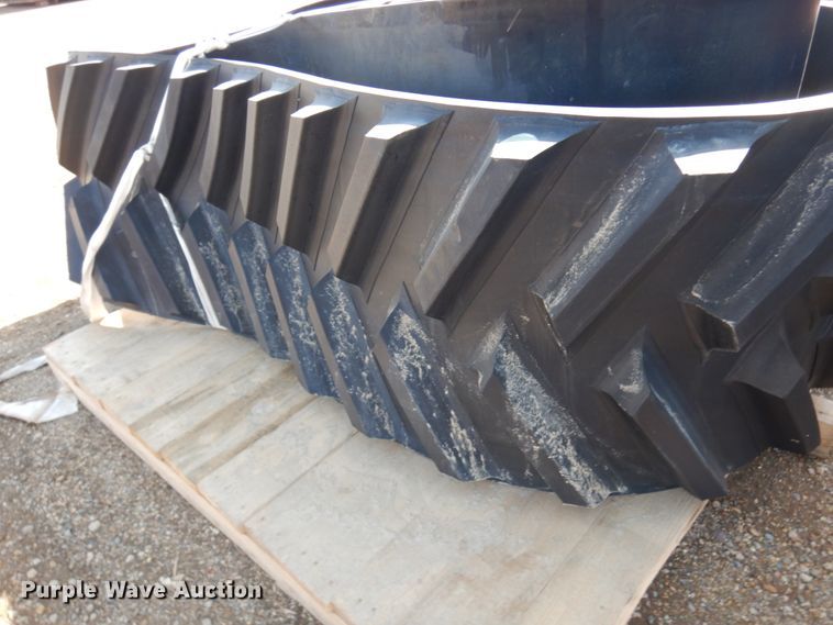 image for item IA9443 (2) Camsco AG3500 tracks